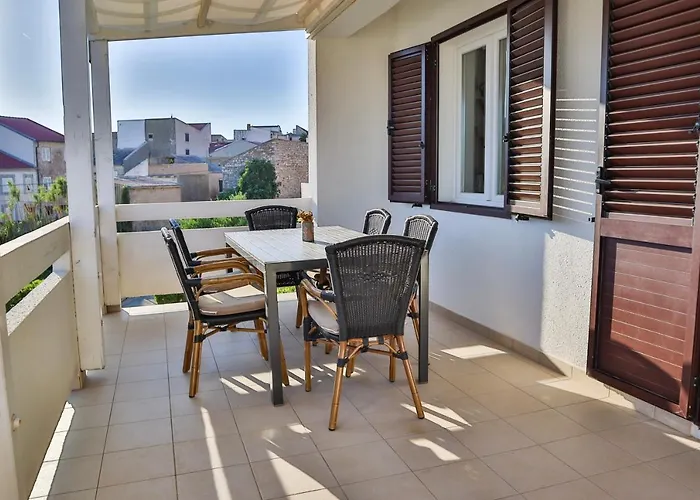 Apartmani Nana Mija