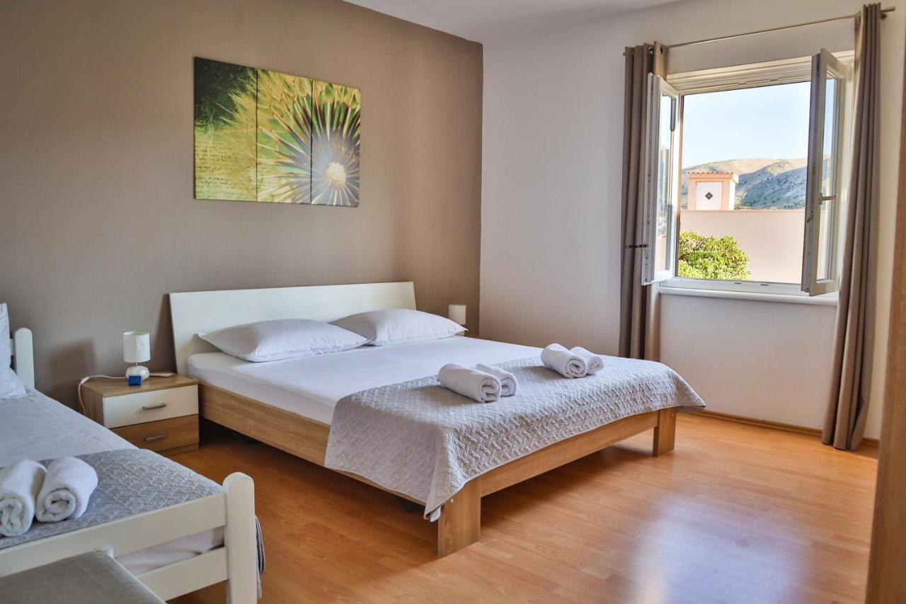 Apartment Nana Mija Pag Town
